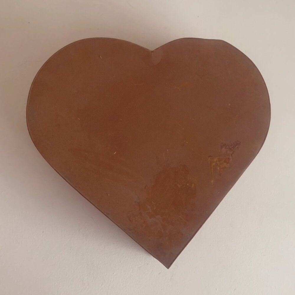 Tin Distressed Heart